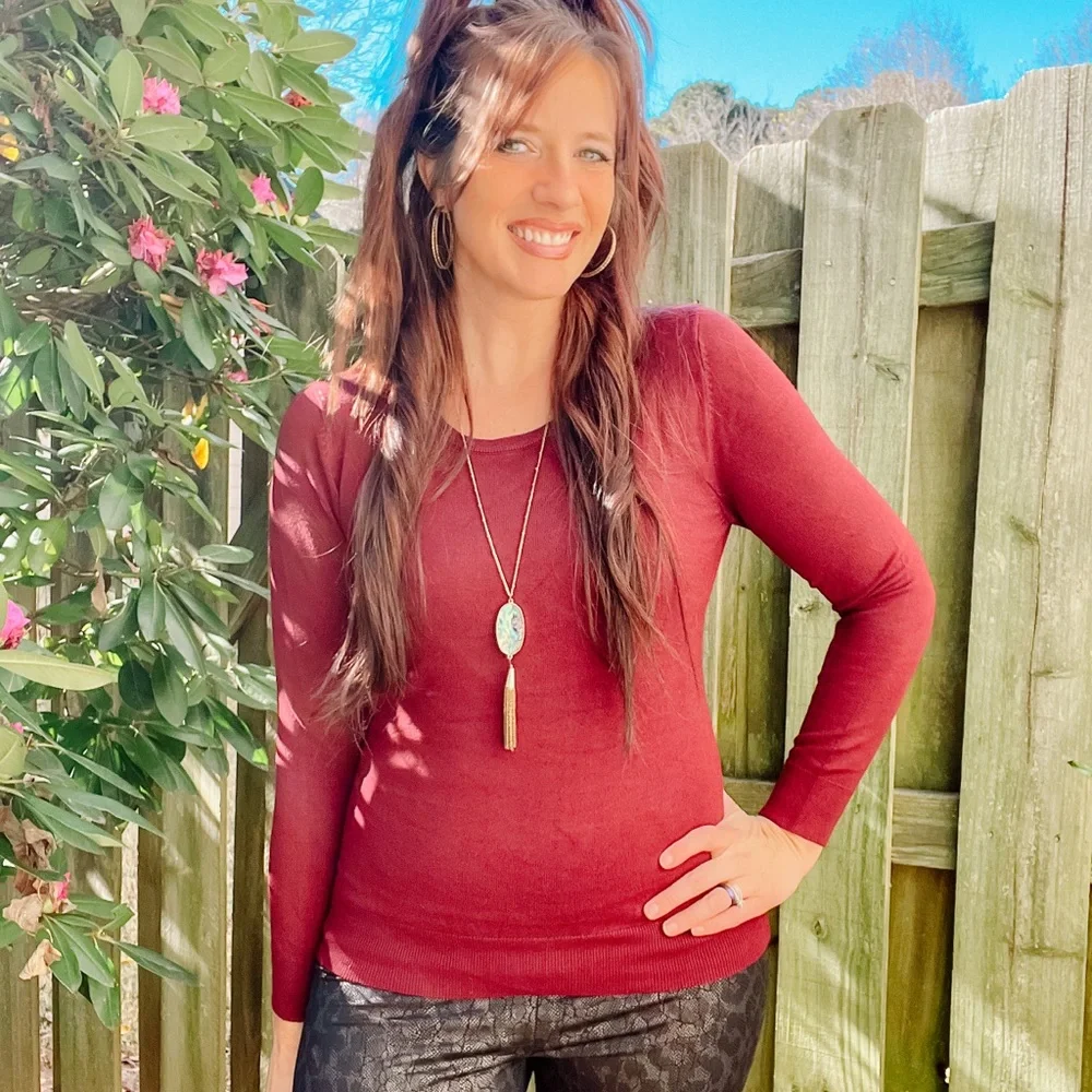 Sleek sexy sweater - Picture 4 of 6